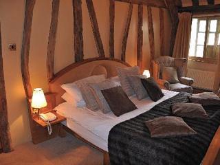 The Greyhound Inn Chalfont St Peter Экстерьер фото