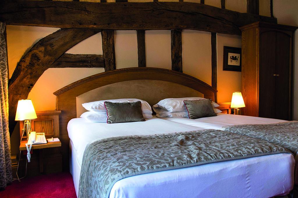 The Greyhound Inn Chalfont St Peter Экстерьер фото