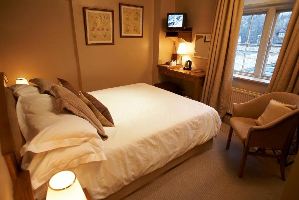The Greyhound Inn Chalfont St Peter Номер фото