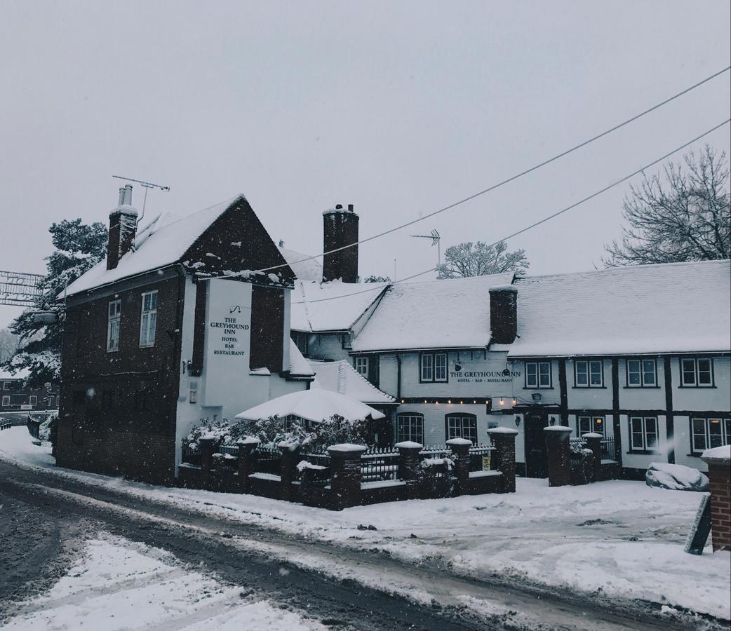 The Greyhound Inn Chalfont St Peter Экстерьер фото